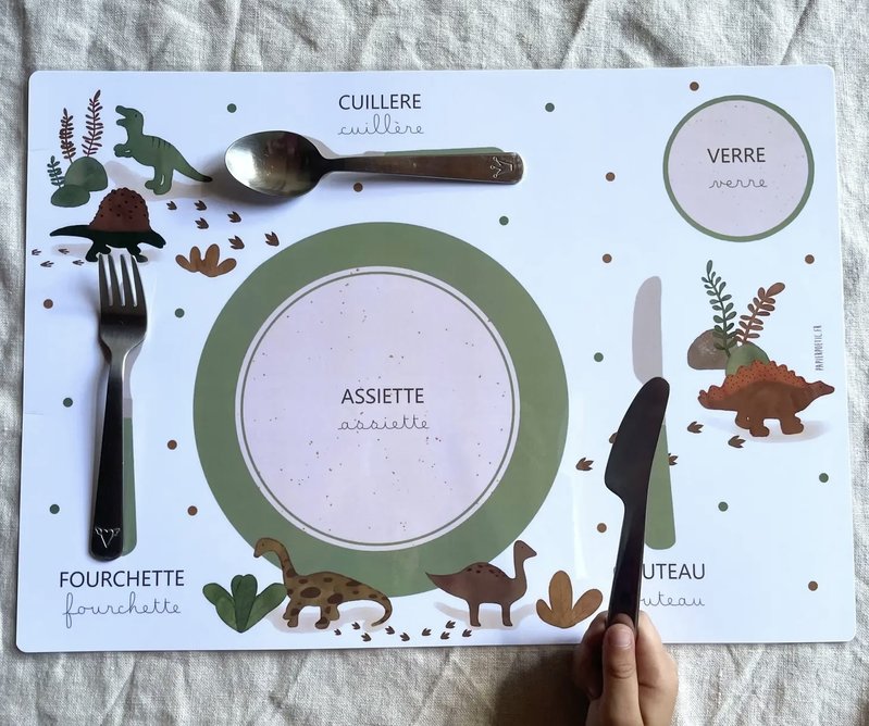 Paper Poetic Placemat-Dinosaurs