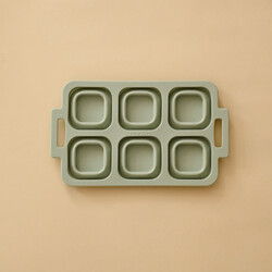 Minika Foldable muffin tin - Sage