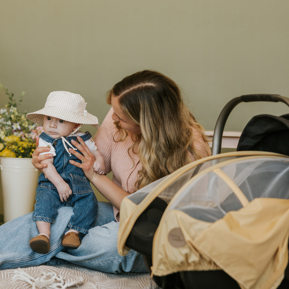 Petit Coulou Chapeau soleil - Gingham (crème et beige) 0-6 mois