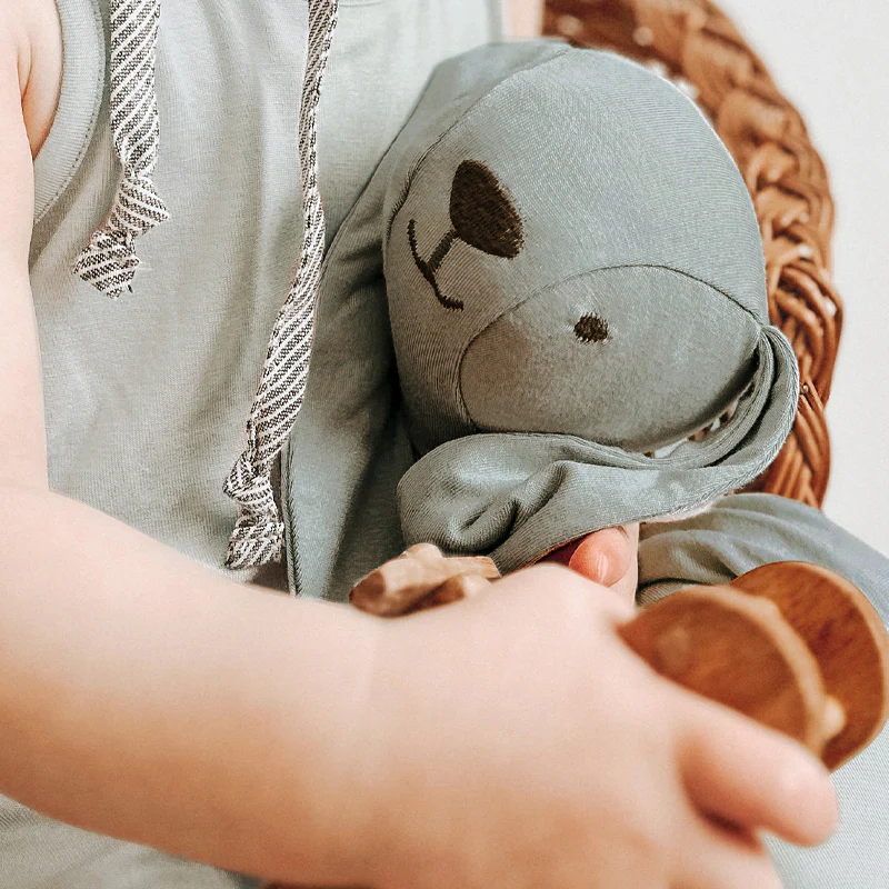 Gunamuna Doudou lovey friend - Sage