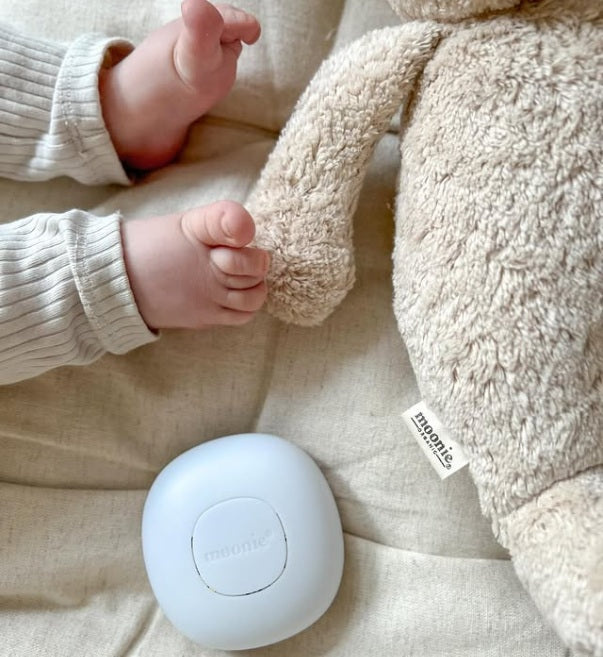 Moonie Peluche sonore et veilleuse 2.0 - Ourson Cappuccino