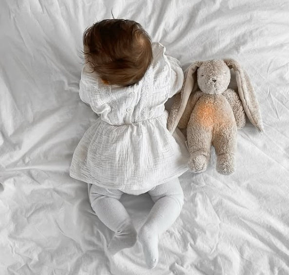 Moonie Peluche sonore et veilleuse 2.0 - Lapin Rose