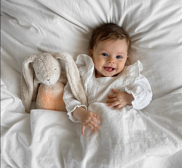 Moonie Sound-activated plush toy and night light 2.0 - Bunny Cappuccino