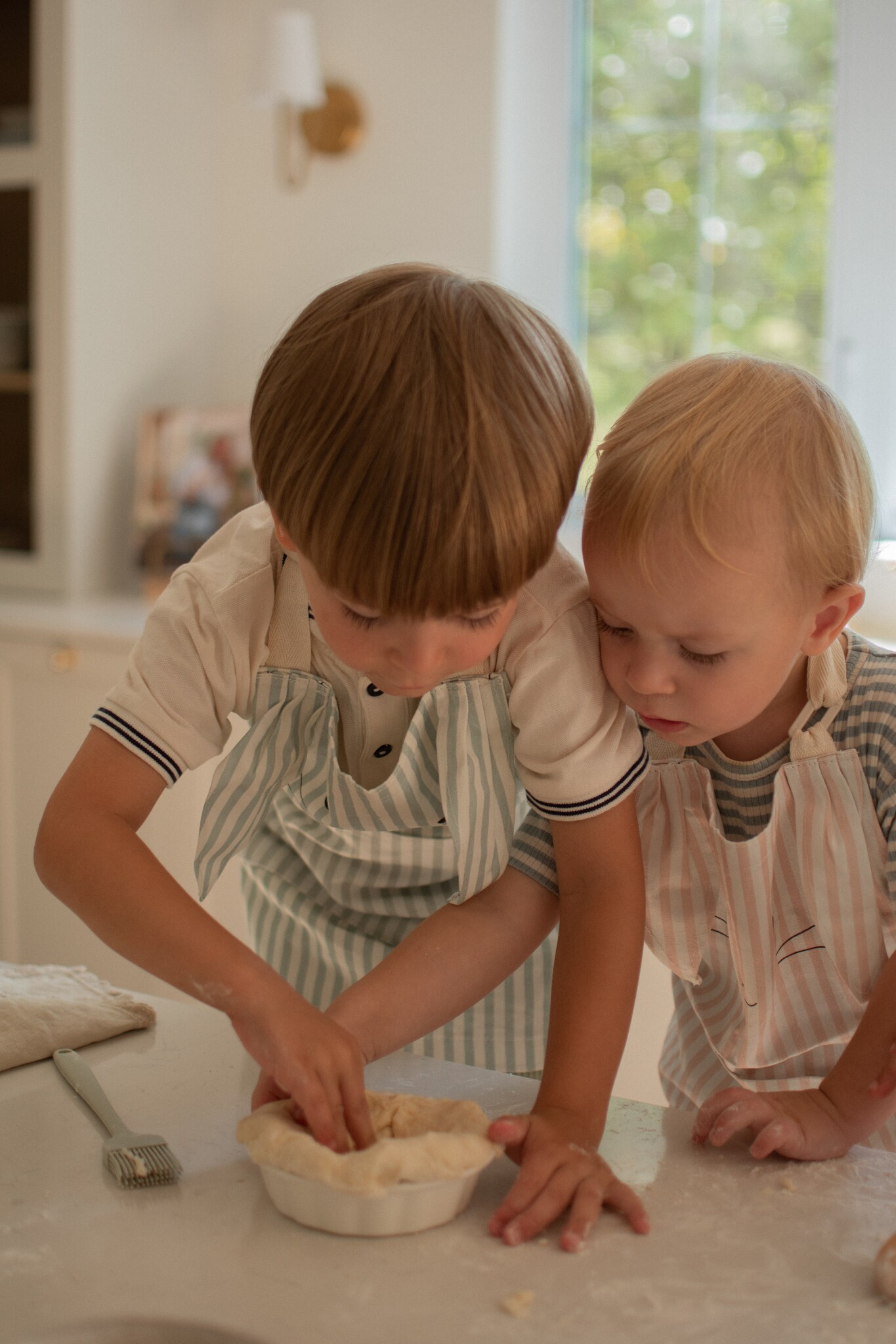 Micasso & co. Tablier de cuisine pour petit chef - Lapin Vieux rose