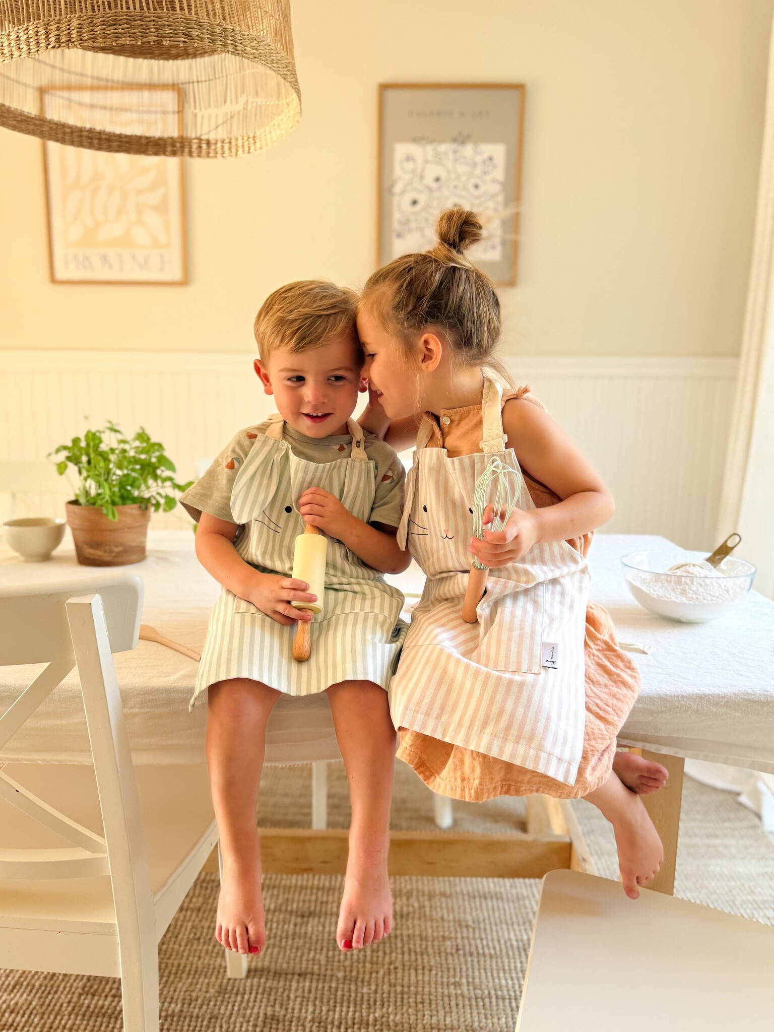 Micasso & co. Tablier de cuisine pour petit chef - Lapin Vieux rose