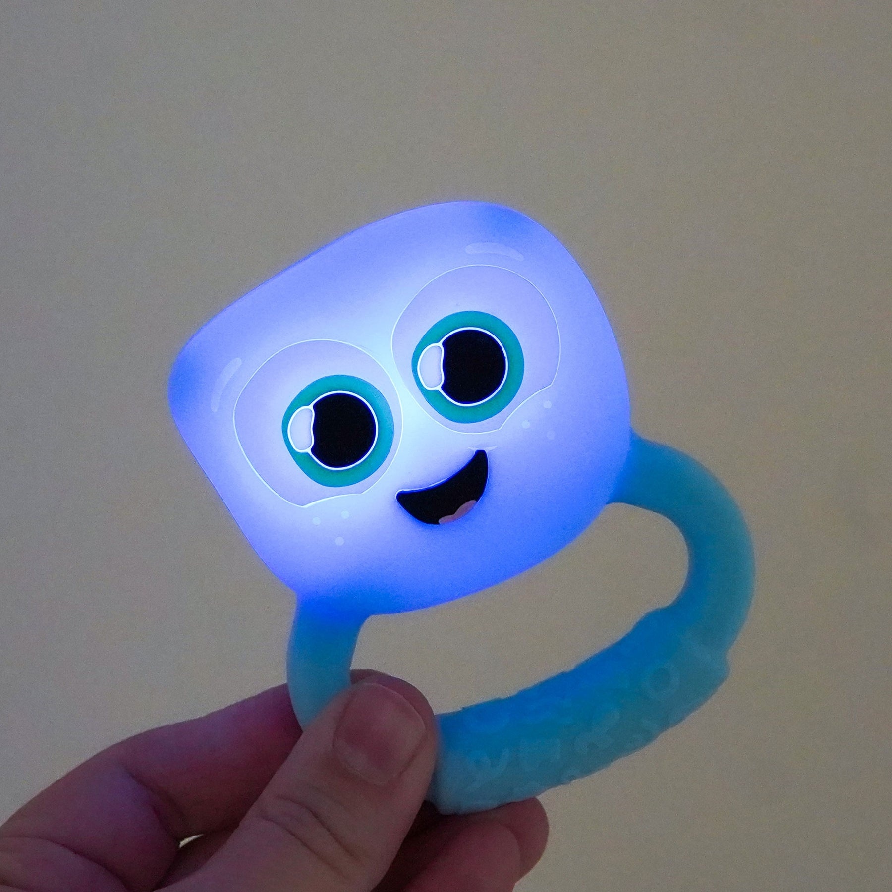 Glo Pals Hochet lumineux - Blair - Bleu