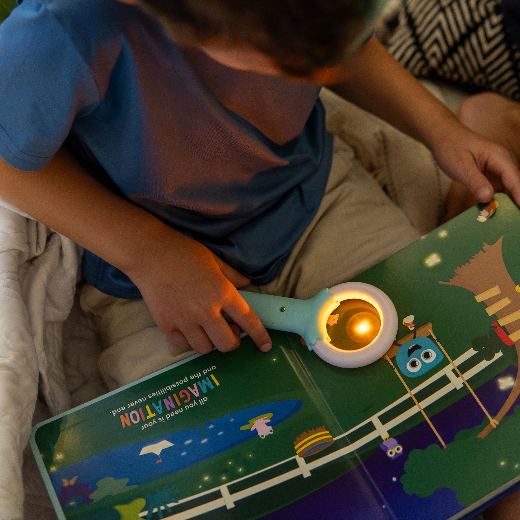 Glo Pals Blair's backyard of big ideas - Light-up library