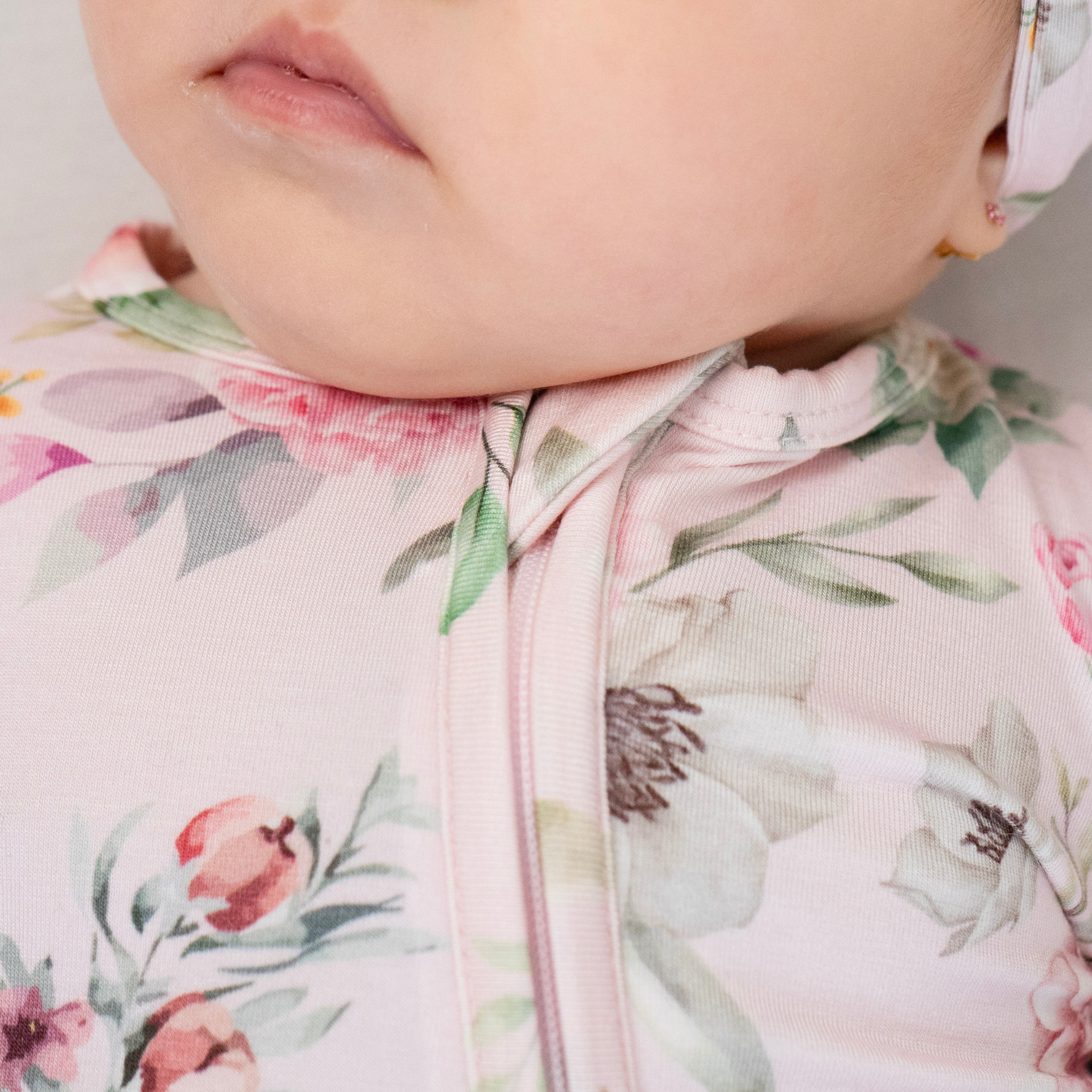 Belan . J Dormeuse avec pieds - Floral Bliss