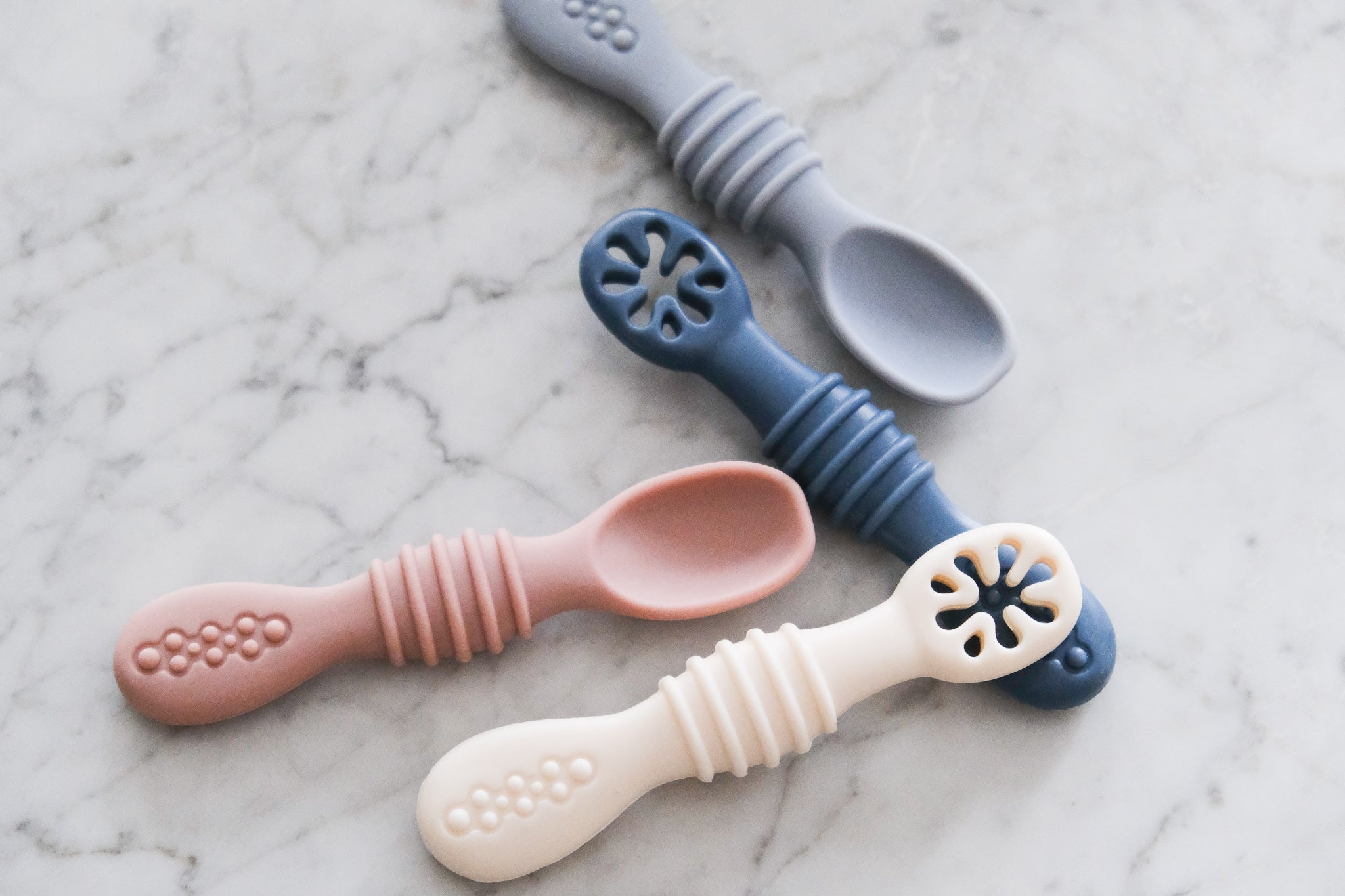 Micasso & co. Les cuillères d'apprentissage en silicone - Vieux rose & Blanc crème