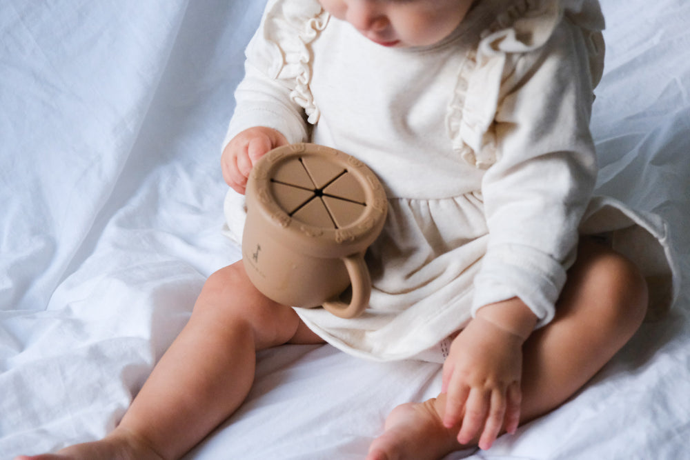 Micasso & co. Tasse d'apprentissage 2 en 1 pour collation et liquide - Caramel