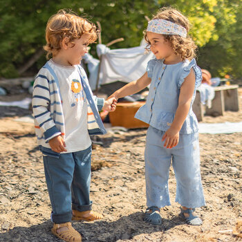 Souris Mini Blouse bleue avec broderie anglaise