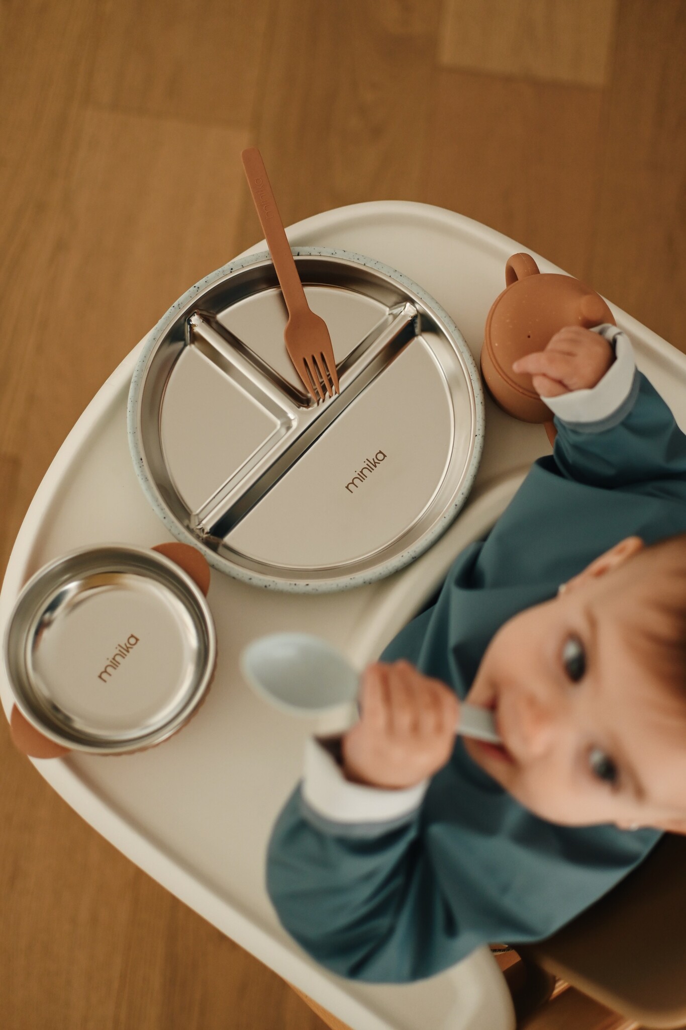 Minika Assiette en acier avec succion en silicone - Sorbet