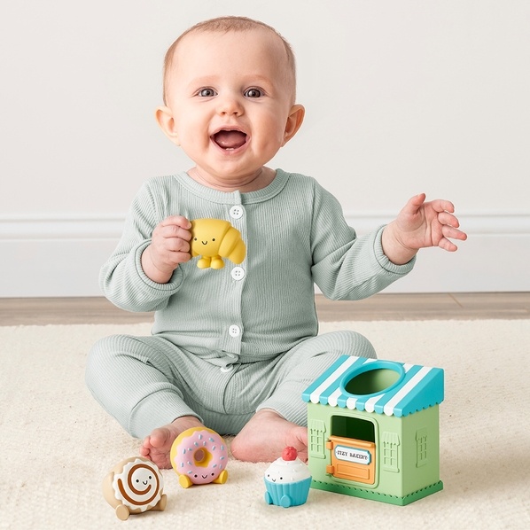 Itzy Ritzy Itzy play Bakery - Spill and Fill Activity Toy