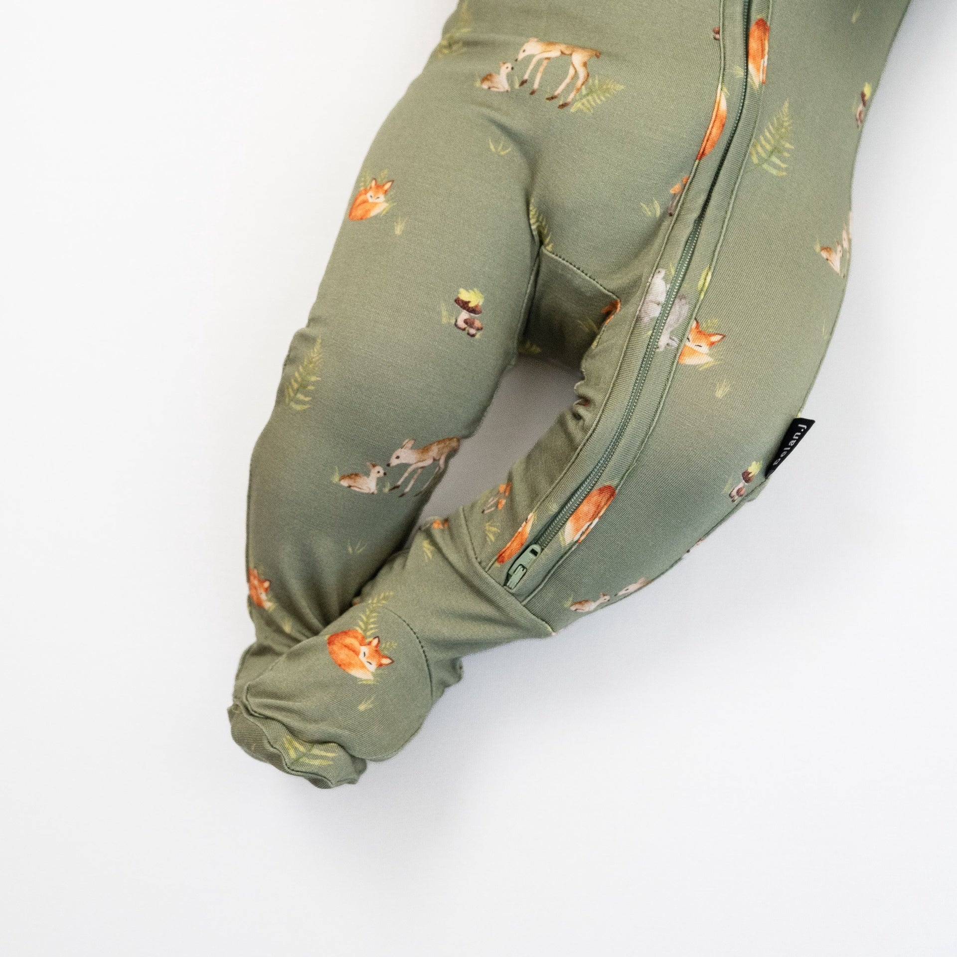Belan . J Dormeuse avec pieds - Forest friends