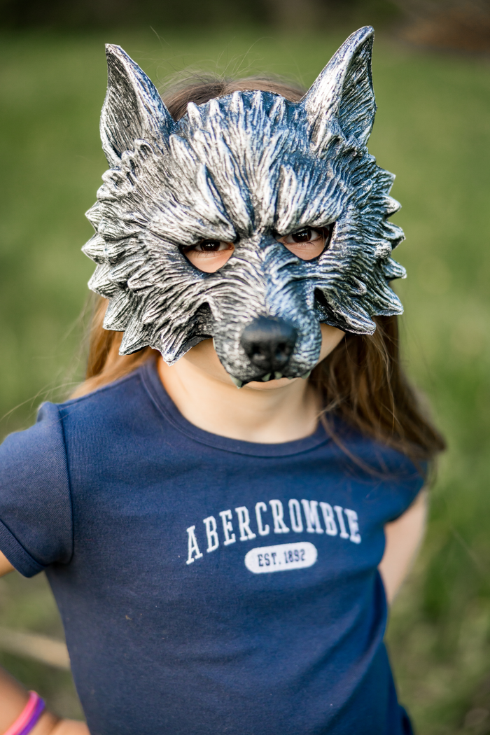 The great pretenders Masque de loup garou