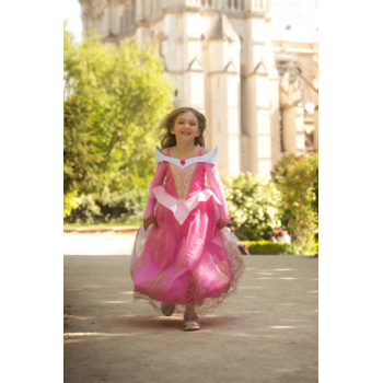 The great pretenders Il était une fois une princesse en robe de nuit mignonne