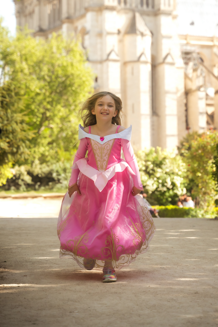 The great pretenders Il était une fois une princesse en robe de nuit mignonne