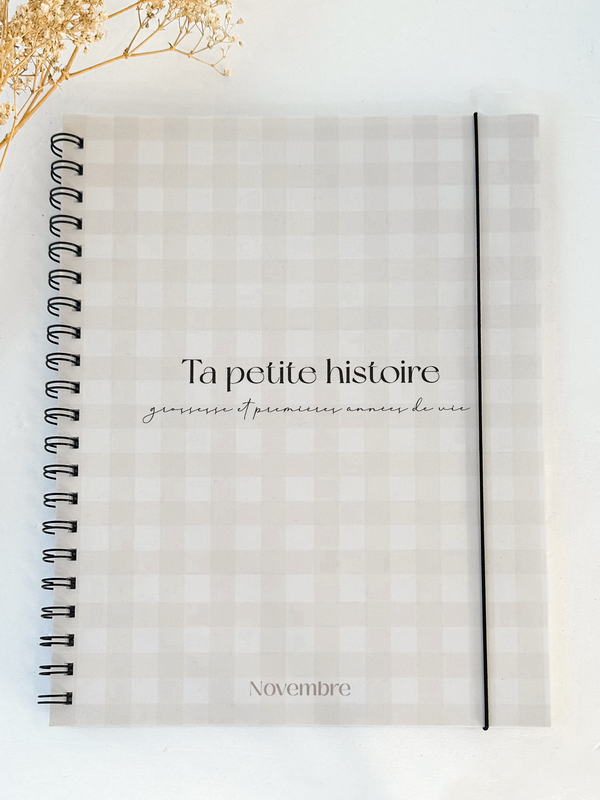 Novembre Boutique Ta petite histoire - Livre de bébé et grossesse 0-5 ans - Damier d'été