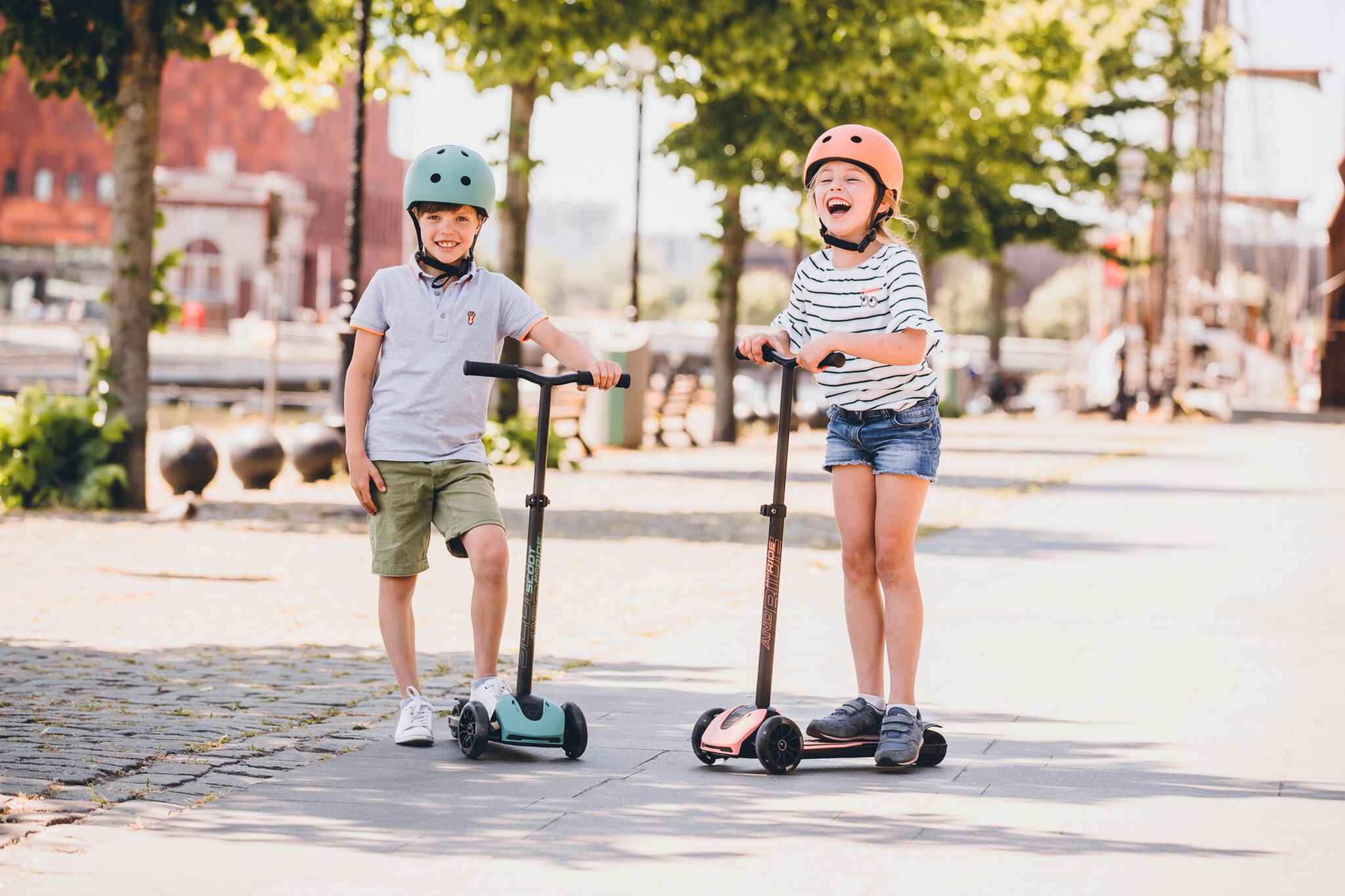 Scoot&Ride Trotinette Highwaykick 5 - Ajustable et avec lumières DEL - Forêt