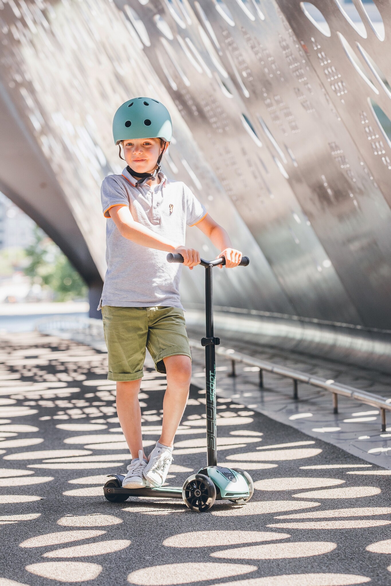 Scoot&Ride Trotinette Highwaykick 5 - Ajustable et avec lumières DEL - Forêt
