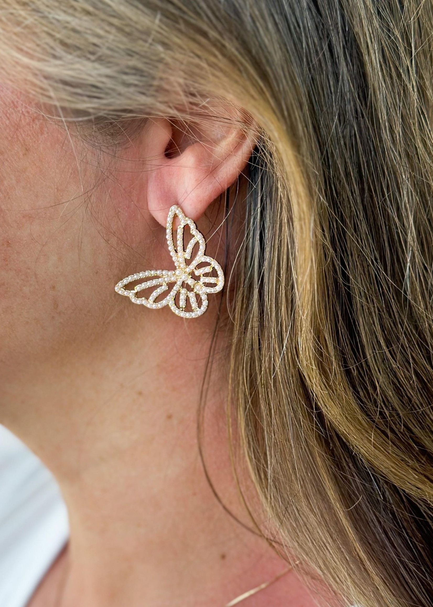 Dolly Pearl Butterfly Earring