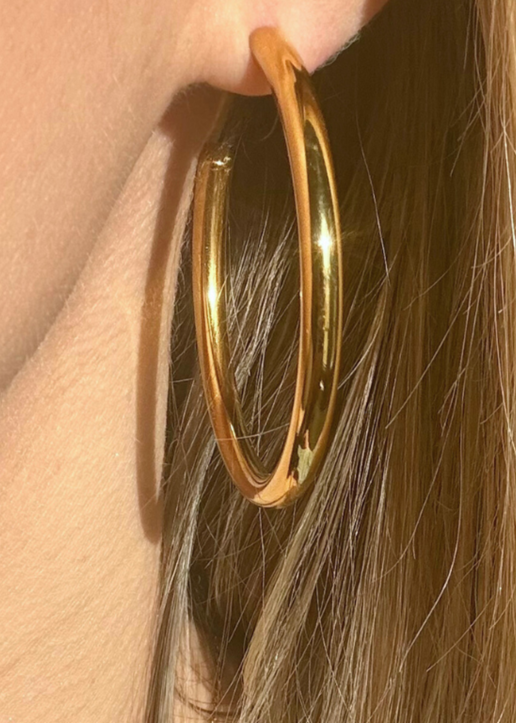 kiss me kate 2" Gold C-Hoop