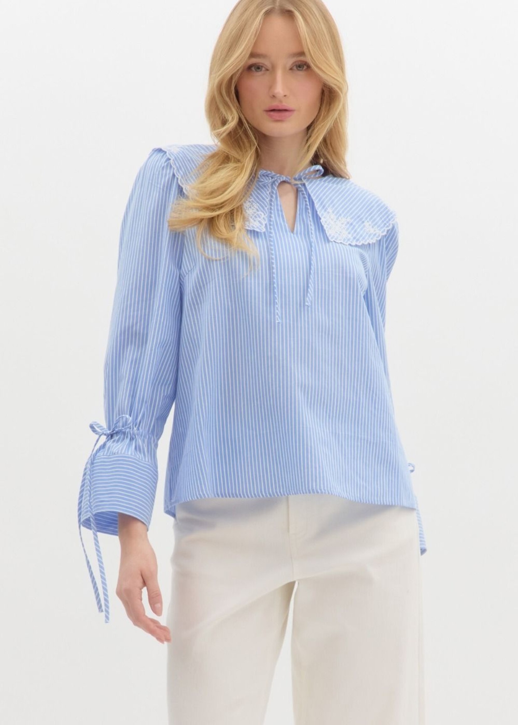 Entro Skylar Embroidered Top