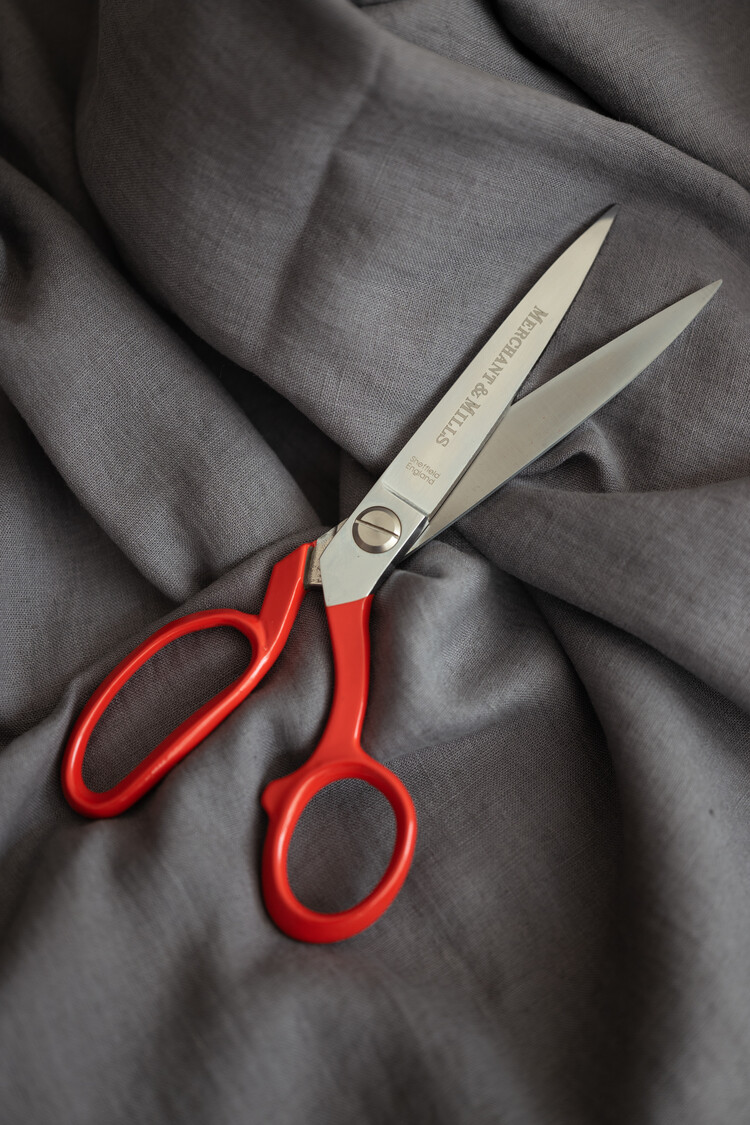 Merchant & Mills Red Extra Sharp 8" Scissors