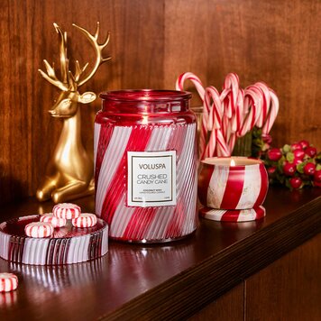 Voluspa Crushed Candy Cane Candle  / 18oz