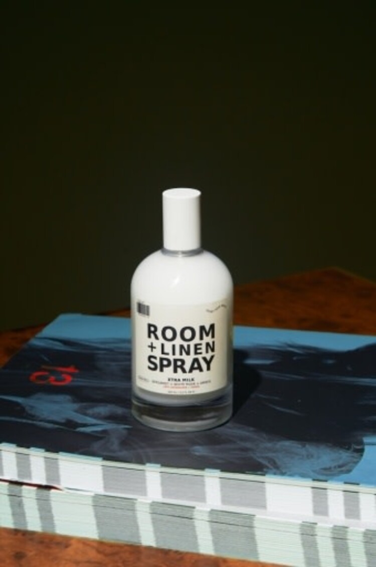 DedCool Room + Linen Spray Xtra Milk