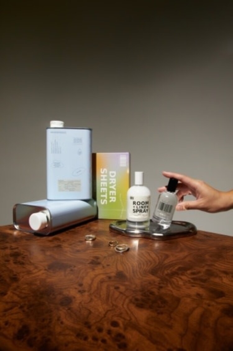 DedCool Room + Linen Spray Xtra Milk