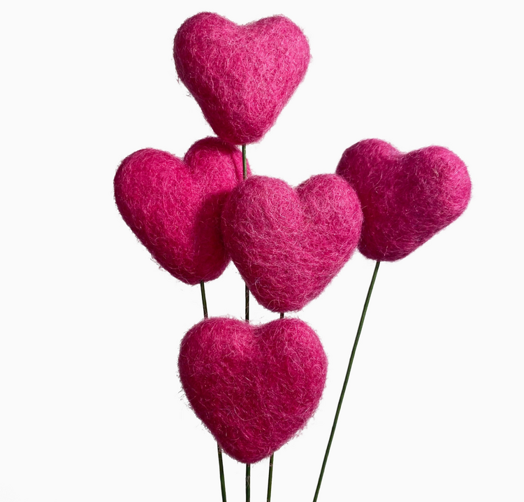 Oakwind Hollow Felted Heart Stem Singles