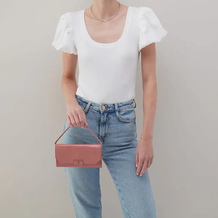 Hobo Bags Romy Wallet Crossbody / Polished Leather / Rose