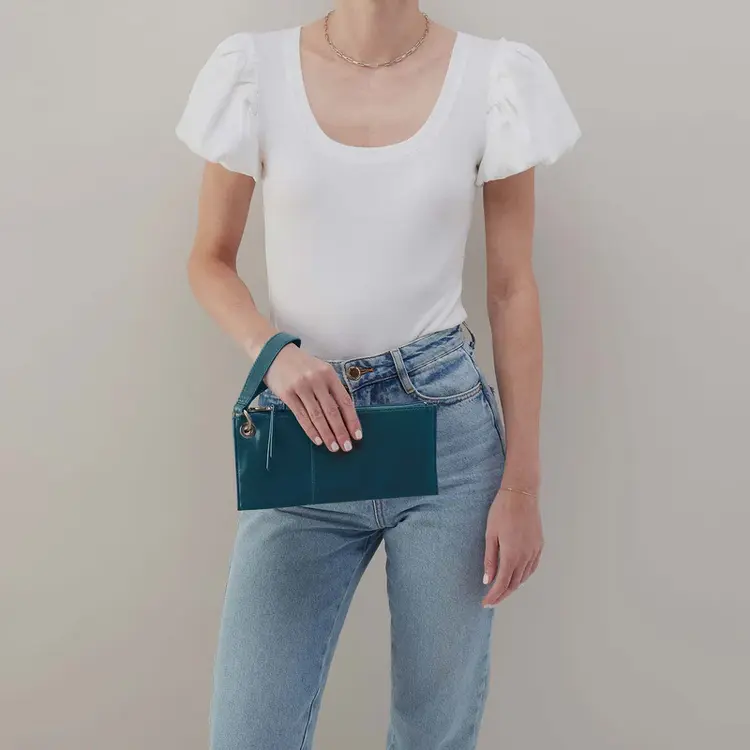Hobo Bags Vida Wristlet / Polished Leather / Spruce