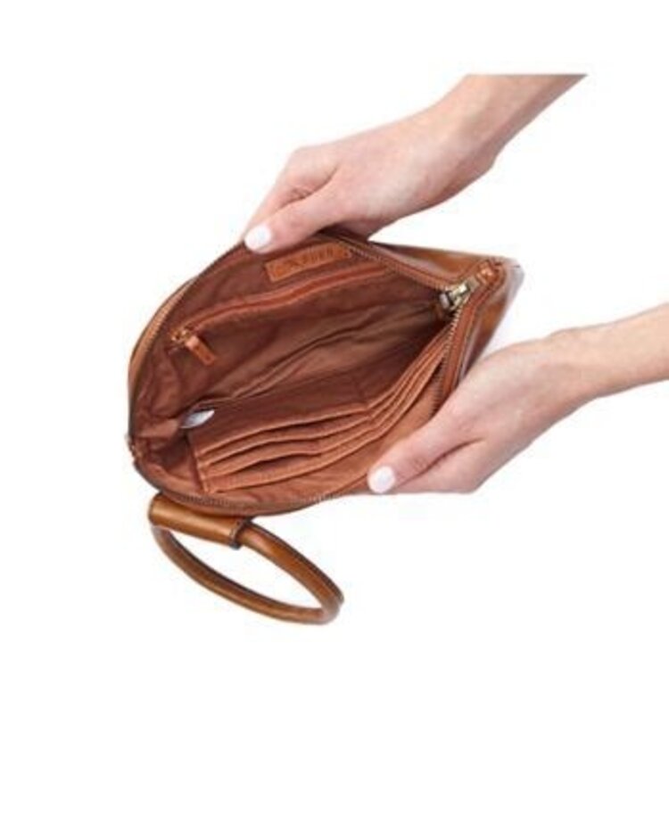 Hobo Bags Sable Wristlet / Polished Leather / Rose