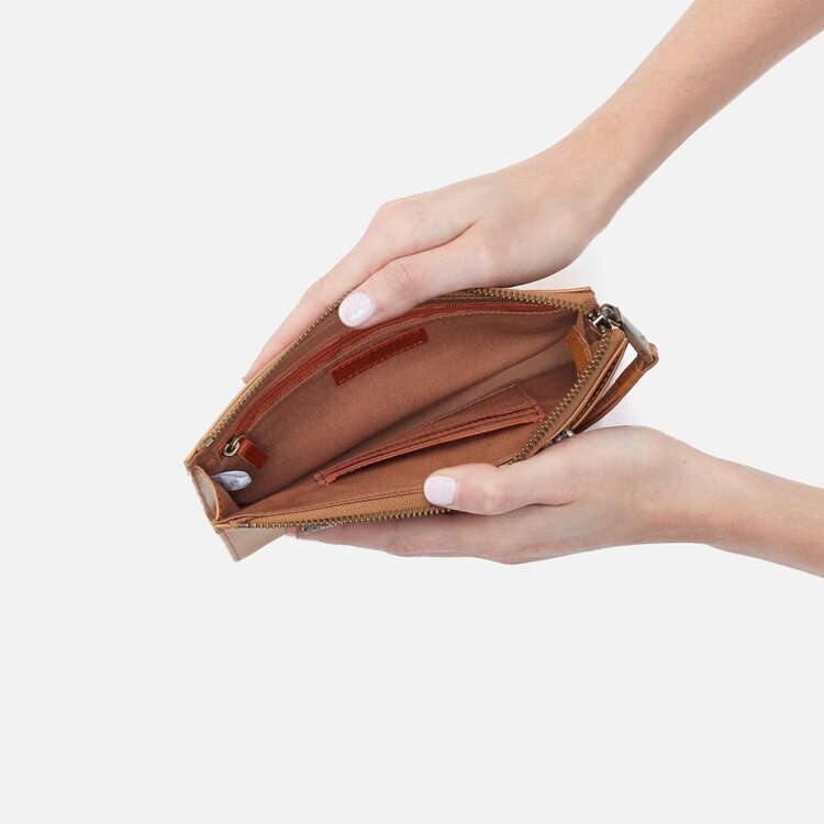 Hobo Bags Zenith Wristlet / Mixed Leathers / Natural