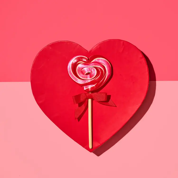 Hammond's Candies Wild Cherry Heart 2oz Lollipop