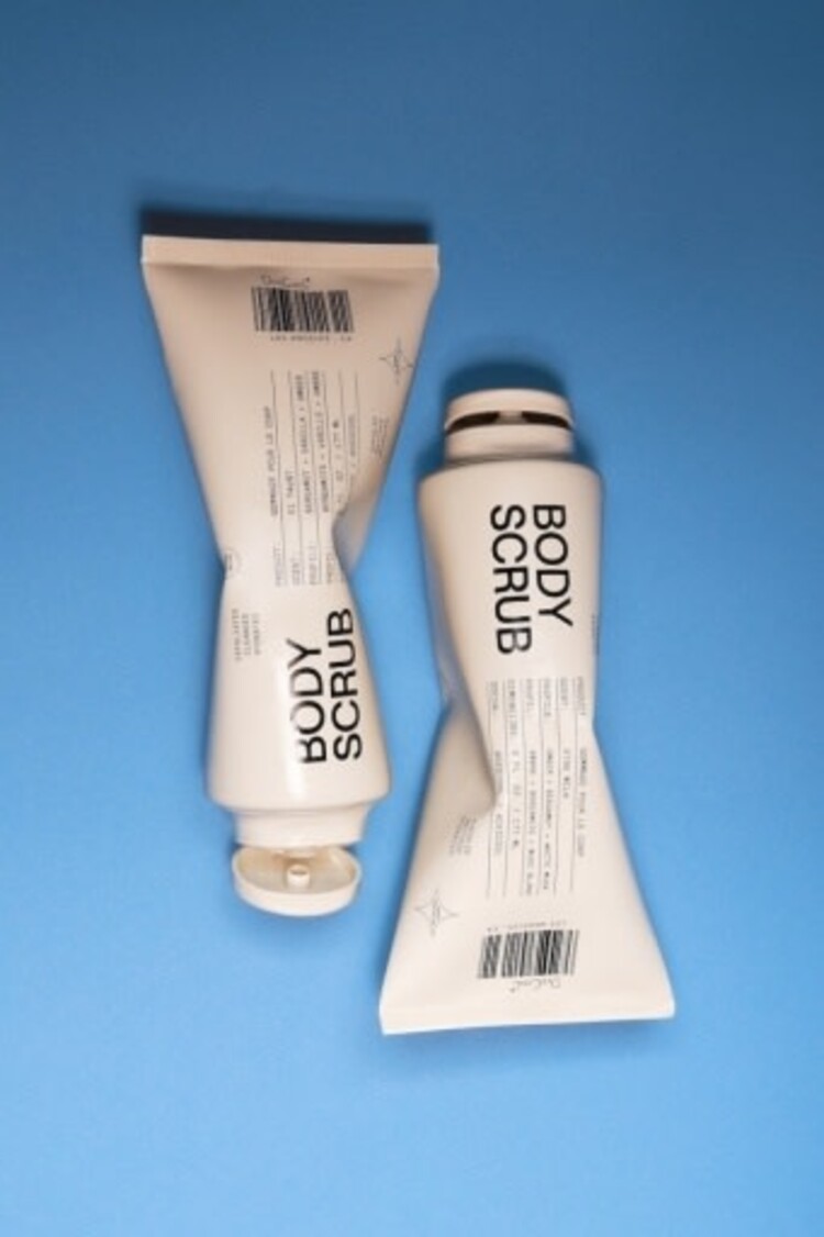 XTRA MILK BODY SCRUB