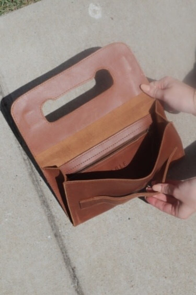 ABLE Mare Handle Clutch