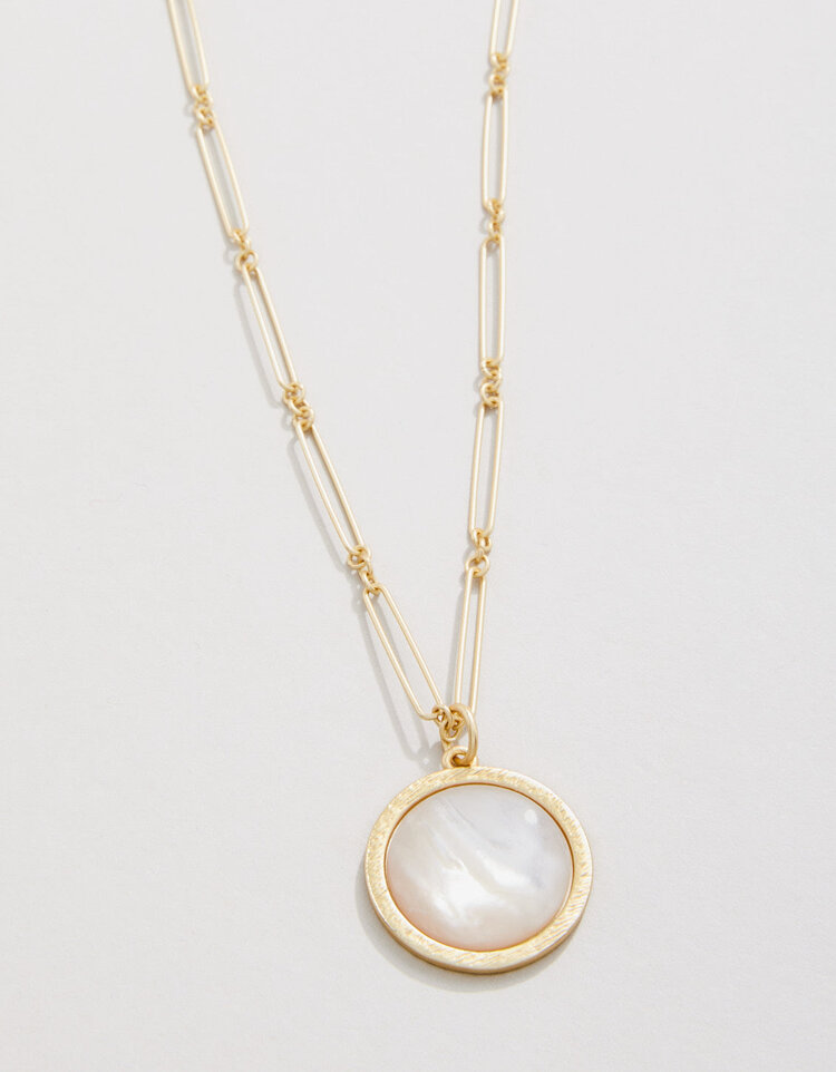 Orla Round Necklace 18" Mother-of-Pearl