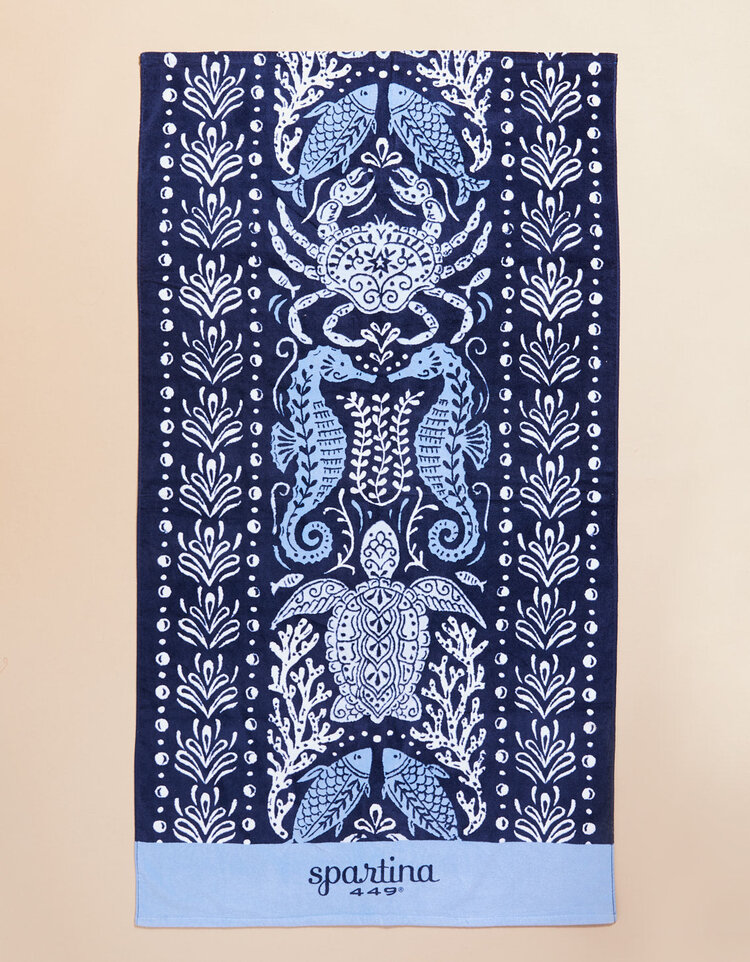 Beach Towel / Hamilton Sea Life