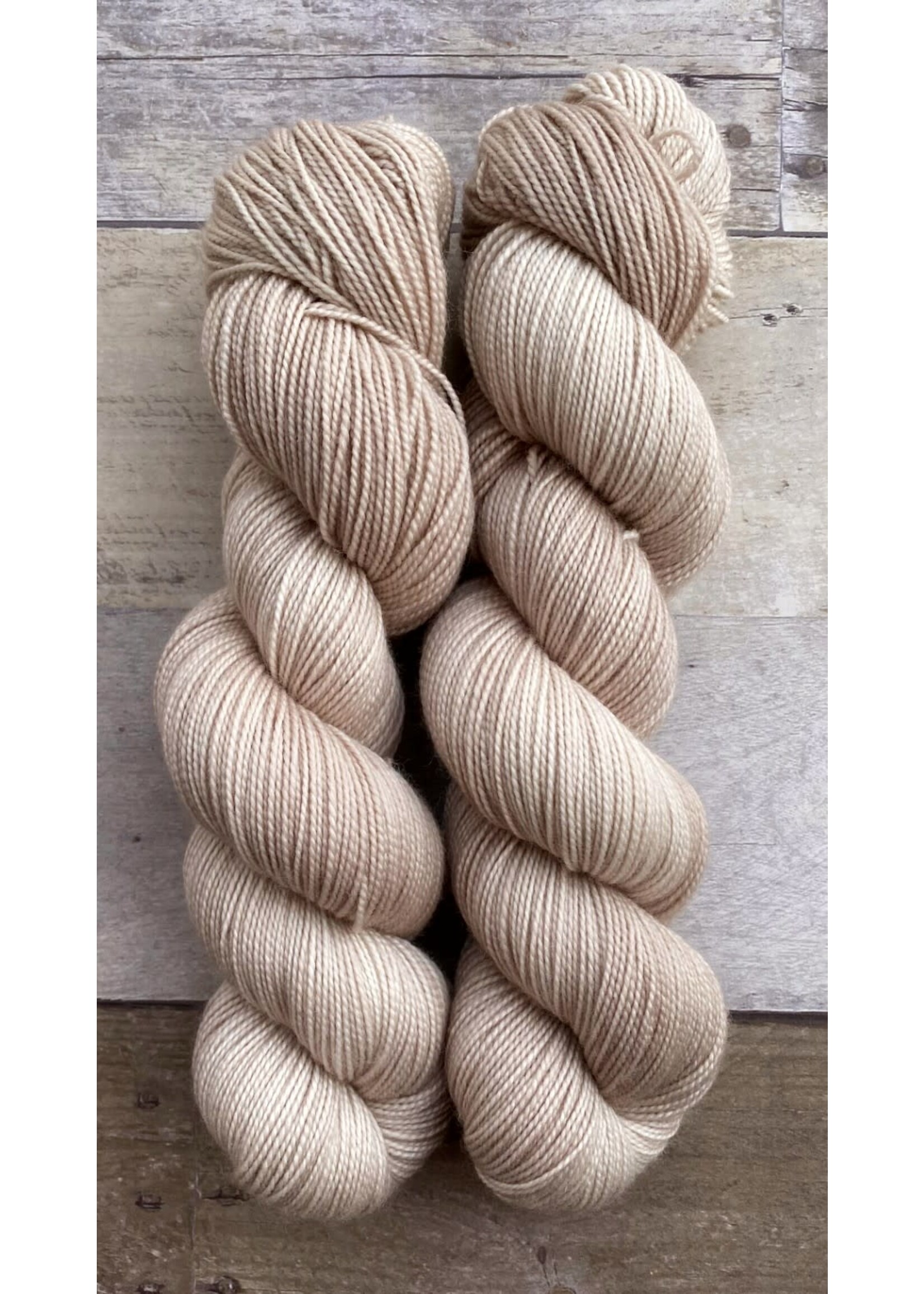 POLKA DOT SHEEP POLKA DOT SHEEP WHITEFISH WORSTED