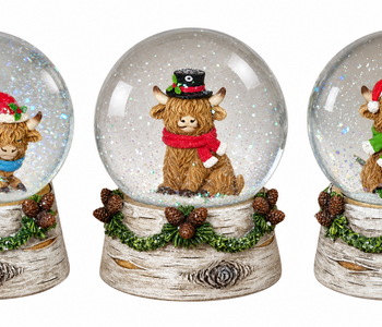 Resin & Glass Holiday Highland Cow Design Water Globe