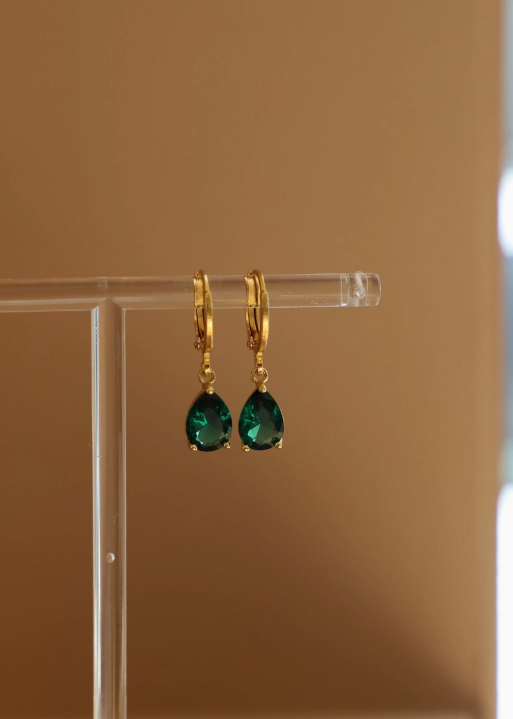 Katie Waltman CRYSTAL TEARDROP HUGGIES - Emerald