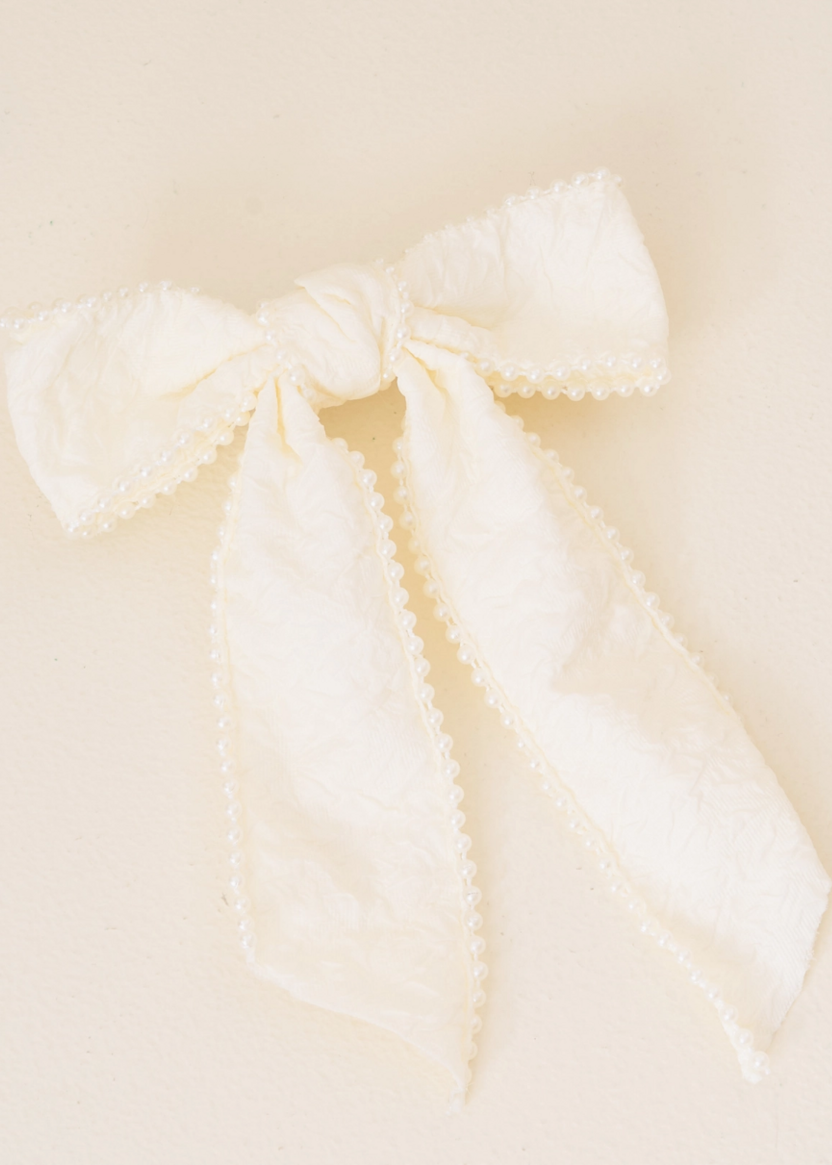 The Darling Effect Pearl Hair Bow- Cream