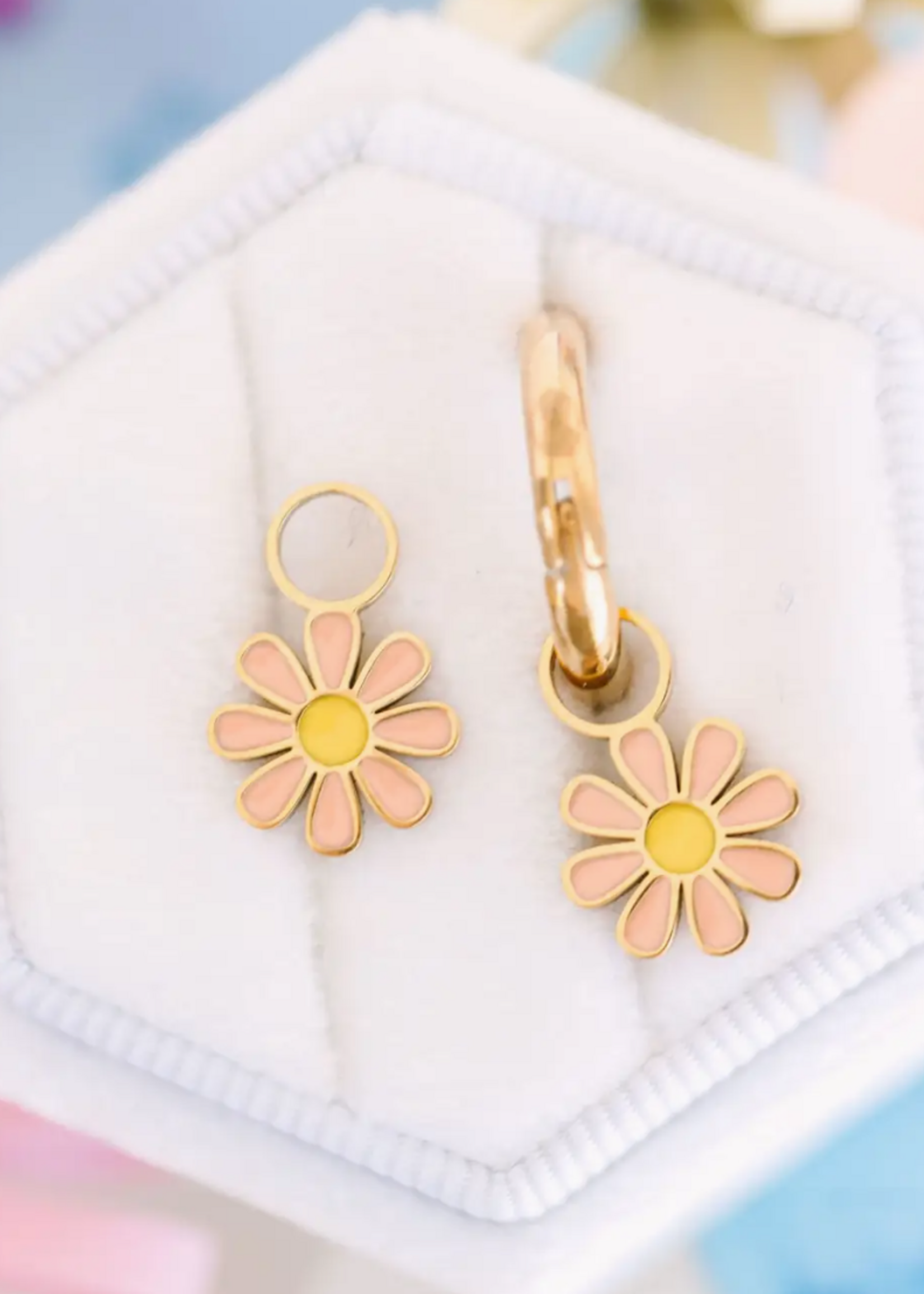 Pierced Peach Daisy Charms