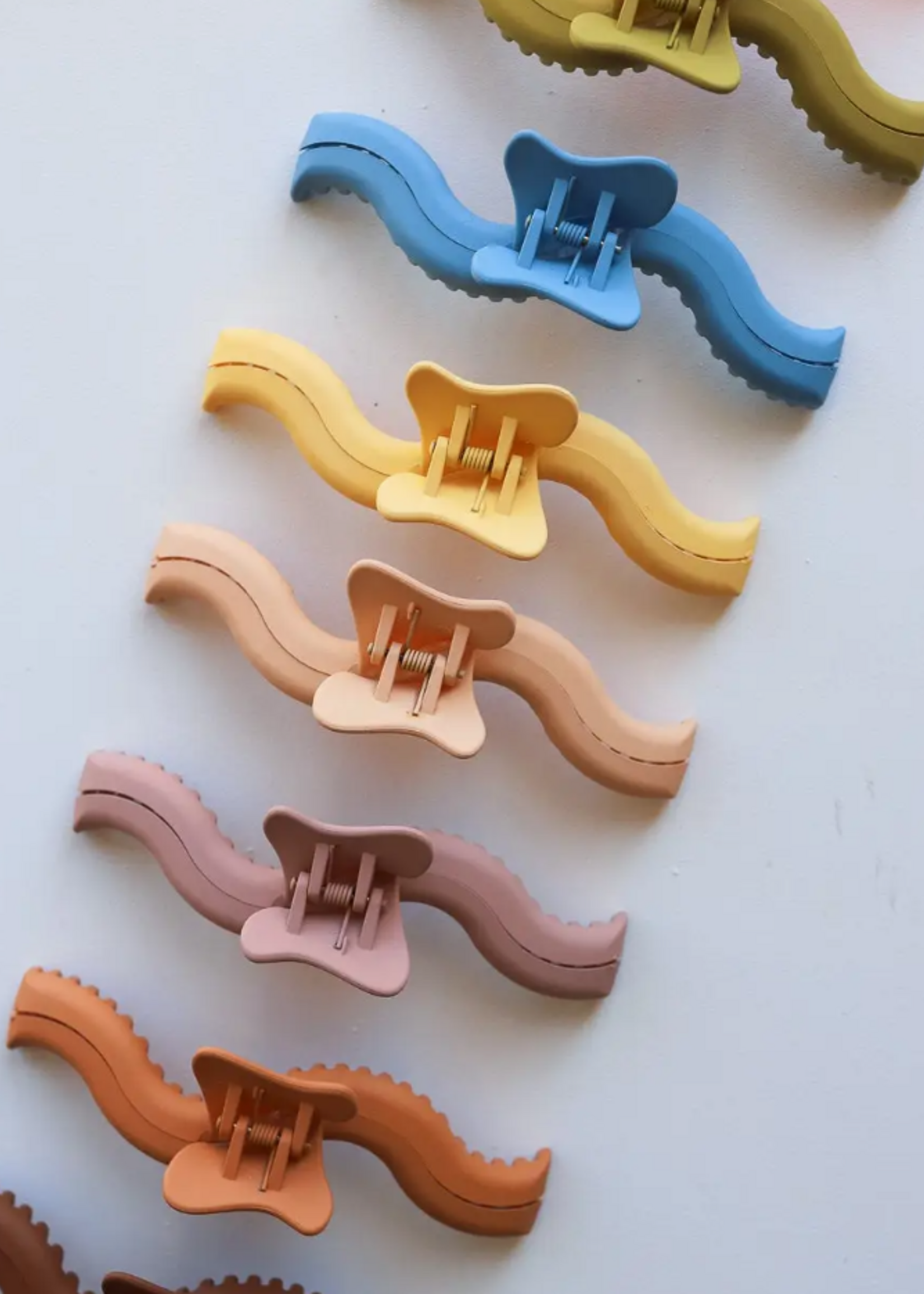 Kaxi Co Kaxi Original Wavy Hold Everything Claw  BUTTER YELLOW