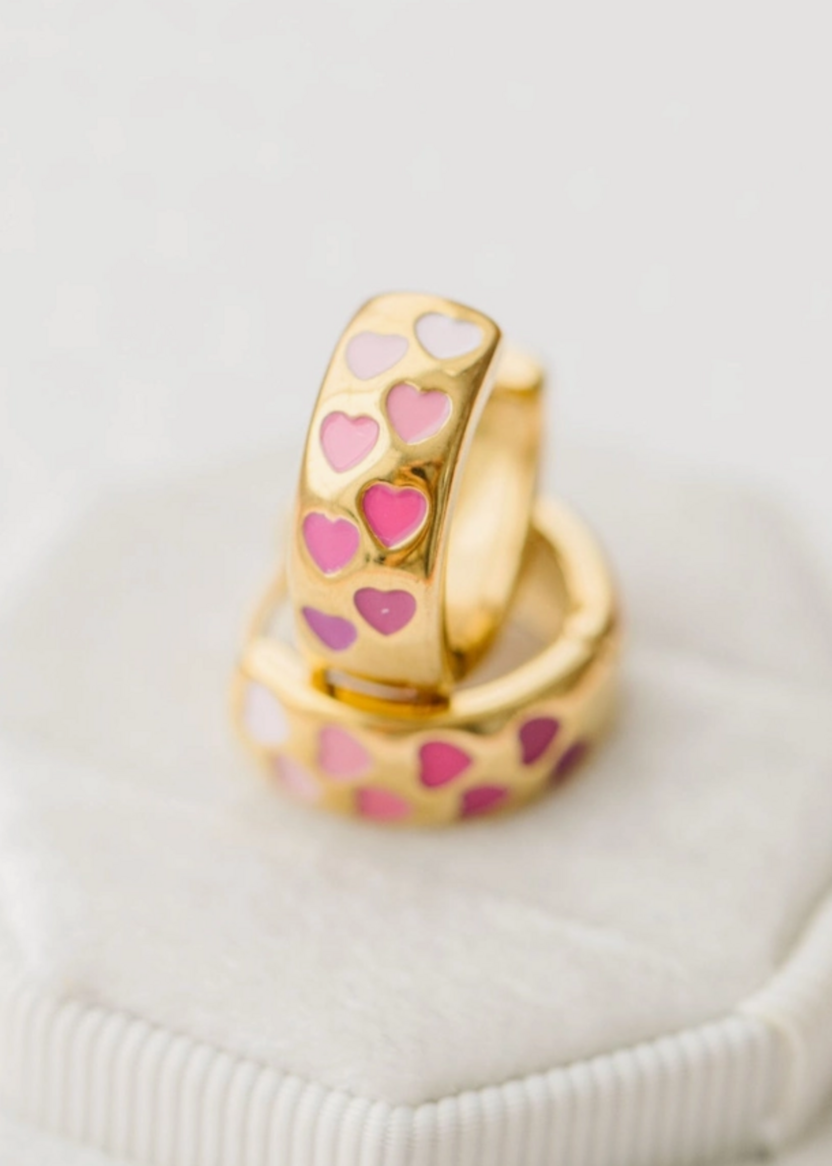 Pierced Chunky Pink Heart Ombré Huggies