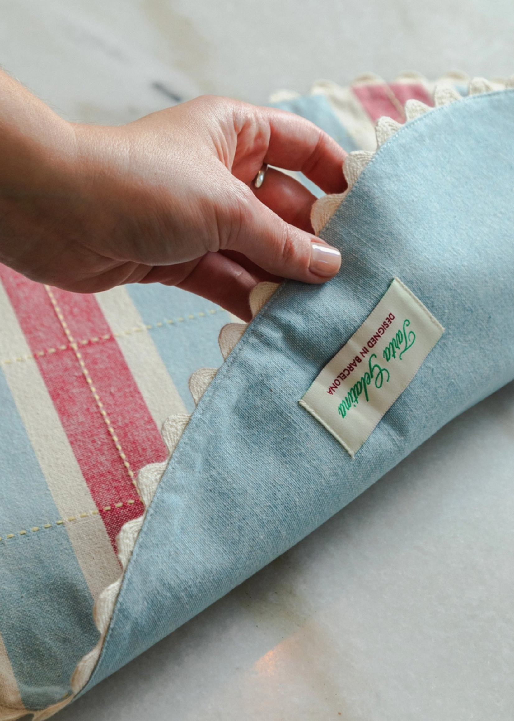 Tarta Gelatina Biscuit Placemats Set of 2 - Red/Blue