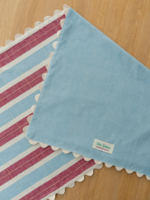 Tarta Gelatina Biscuit Table Runner - Red/Blue